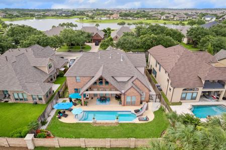 2307 Azahar Court
