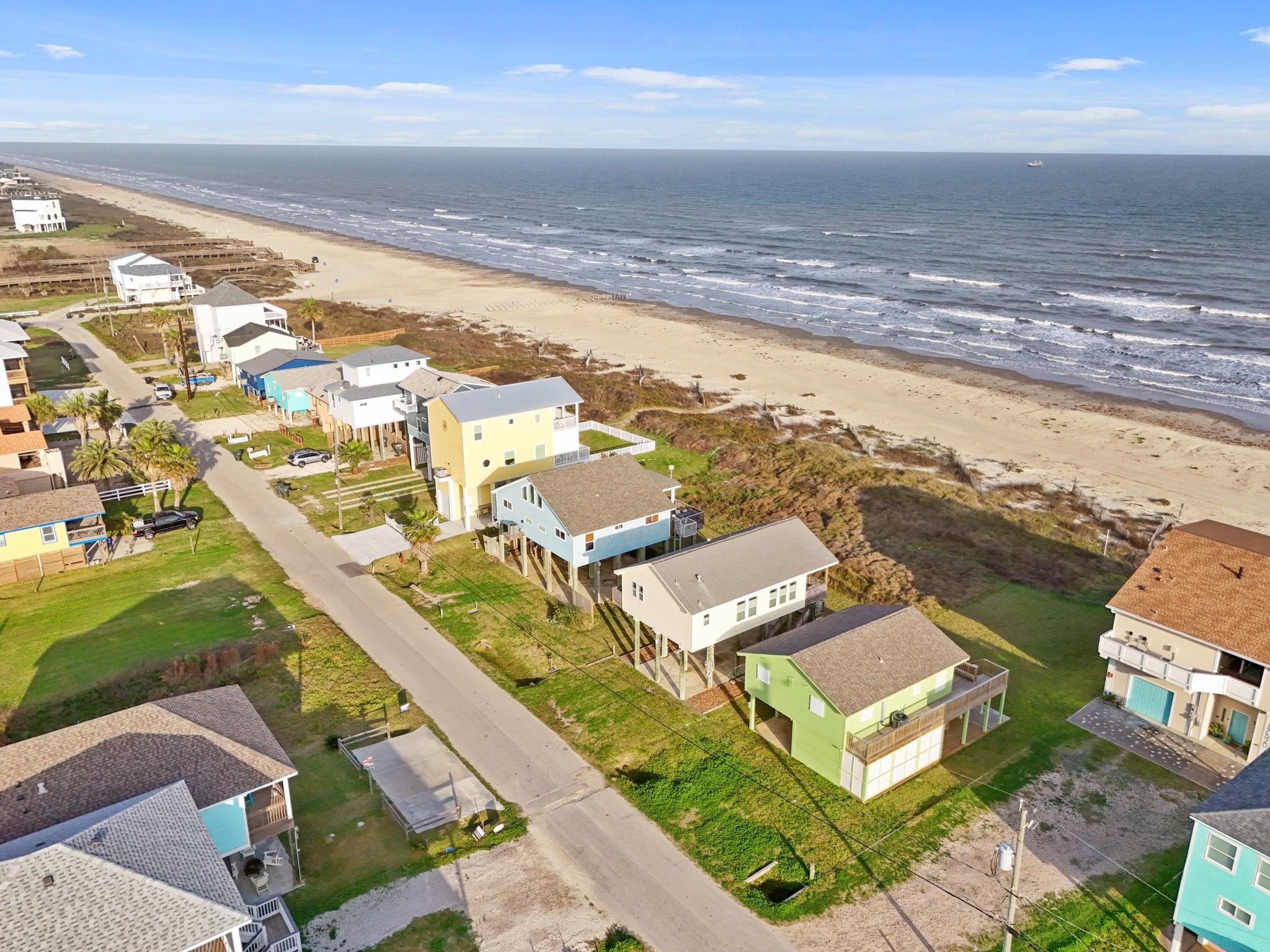 Image 3: The sale of the home will include the beachfront p