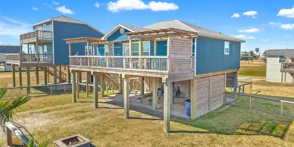 1206 Surf Drive