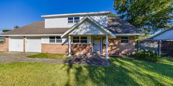 2519 Lazy Lake Drive