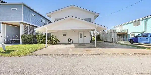 434 Pompano Street