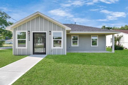 922 E Main Street