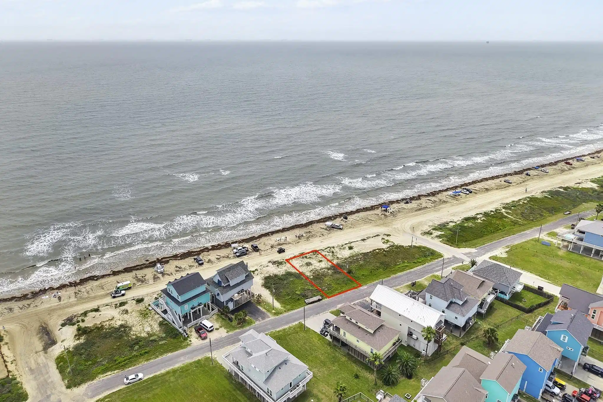 Image 1: From above, this homesite reveals its prime placem