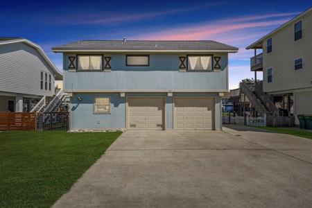 12 S Sandpiper Street