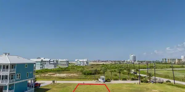 Image 3: Looking inland from the homesite, this perspective