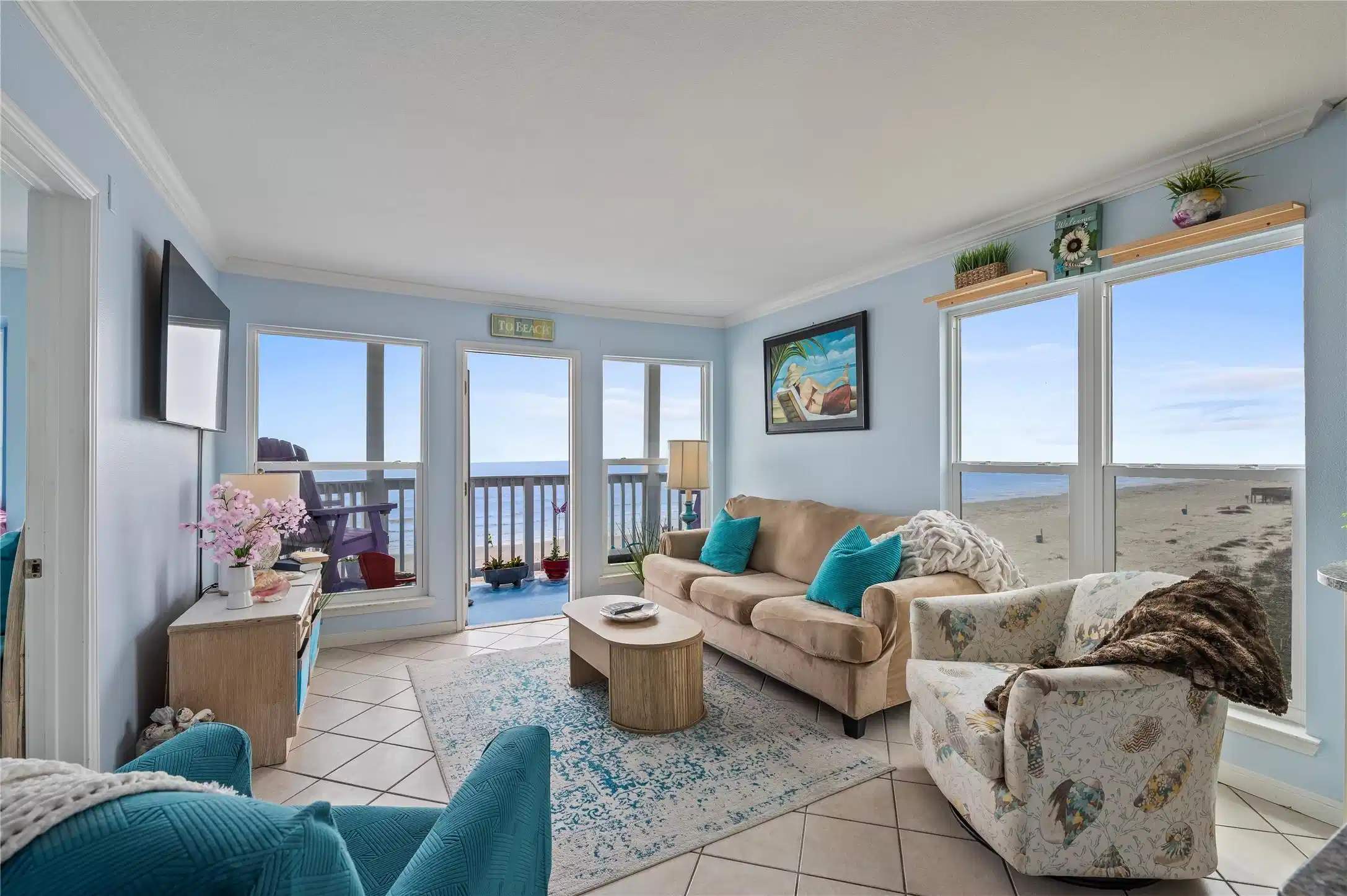 Image 1: Spacious open floor plan