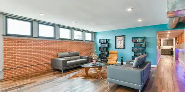 Image 2: 2nd Floor - 3BR/3.5BA Residence