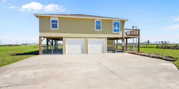 972 Rancho Carribe