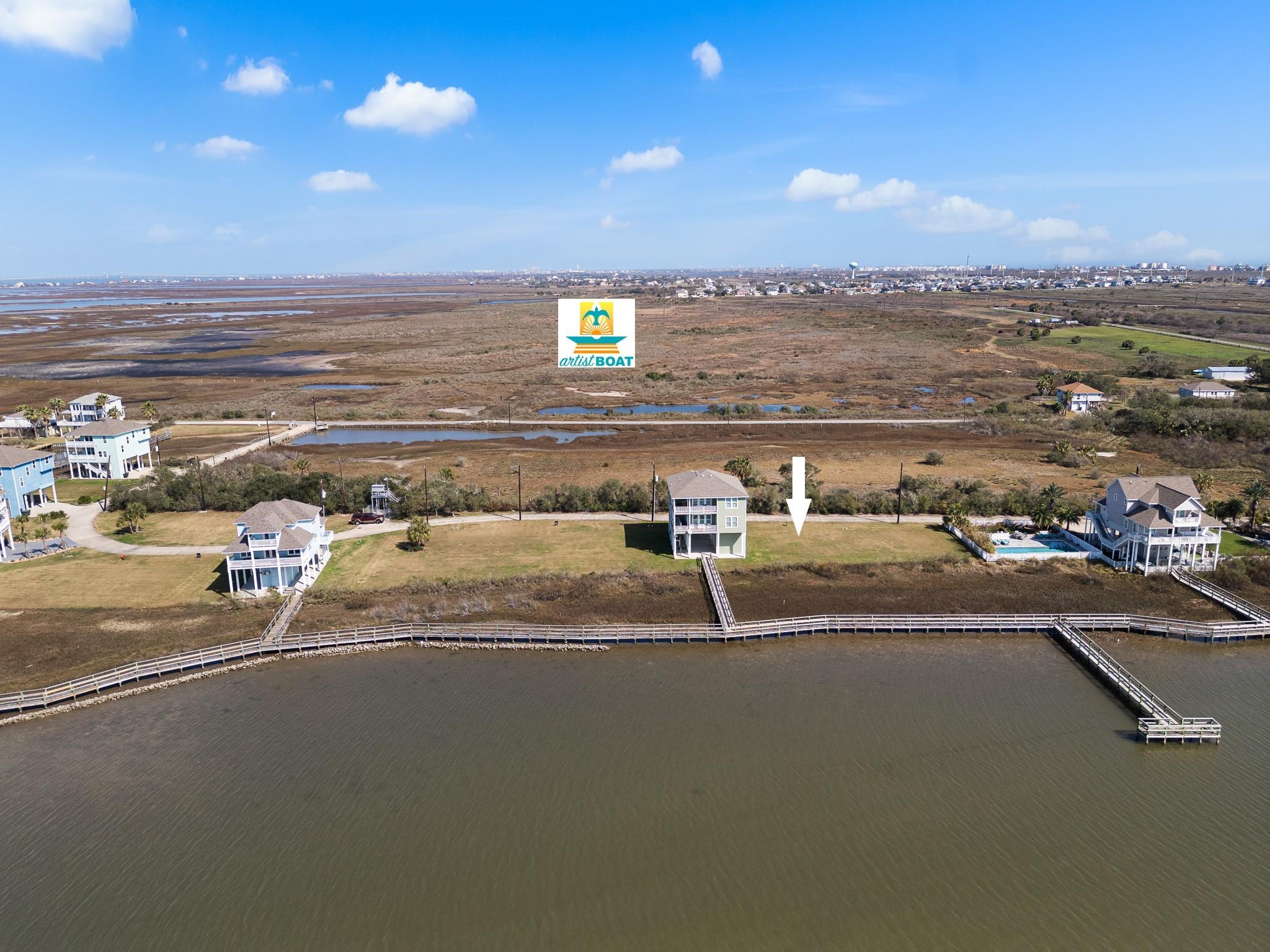 Image 2: On Eckert Bayou next to 100+ acre Artist Boat natu