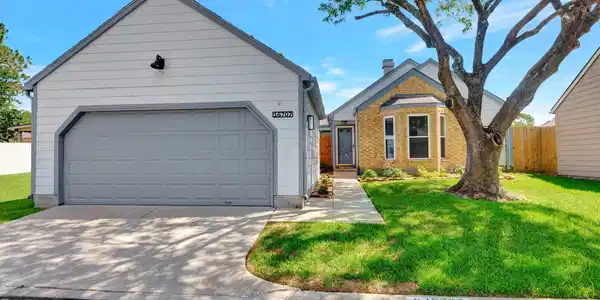 16707 Ashmoor Court