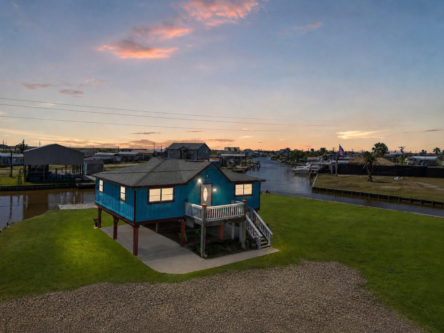 Image 1: Welcome to your coastal retreat! Beautiful 3 bedro