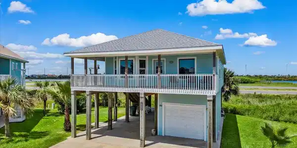 3902 Pirates Beach Court