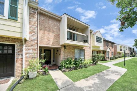4725 Indian Trail