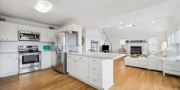 Image 3: Updated Coast Chic interior , stainless appliances