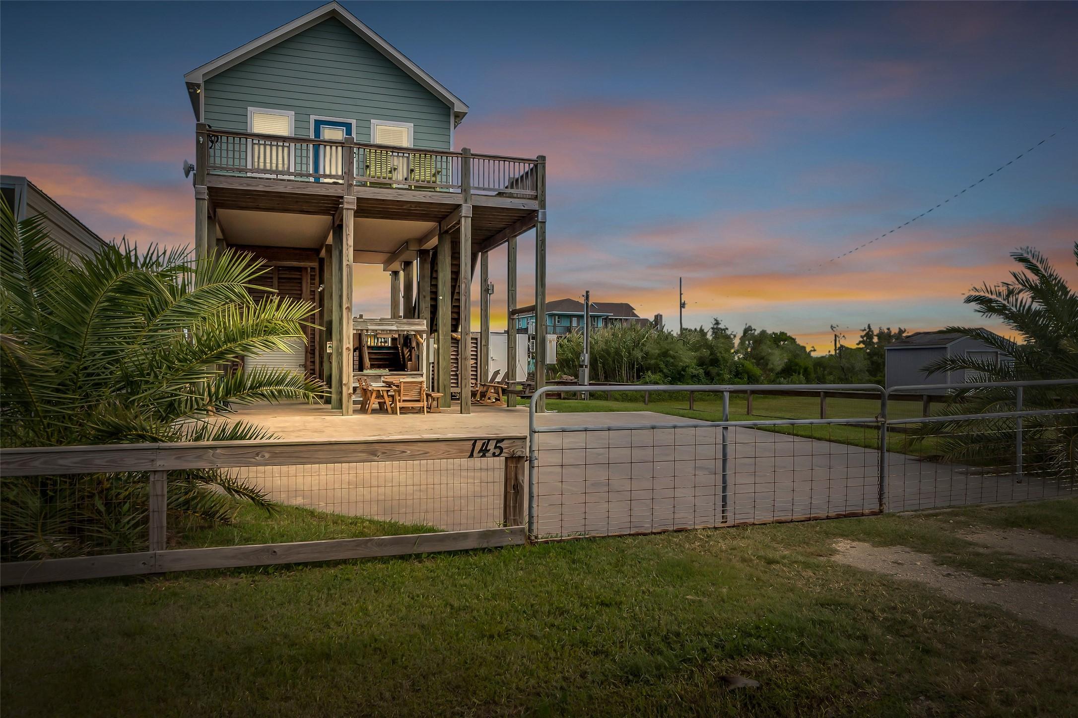 Image 3: Beachside bungalow, waiting for you to enjoy new s