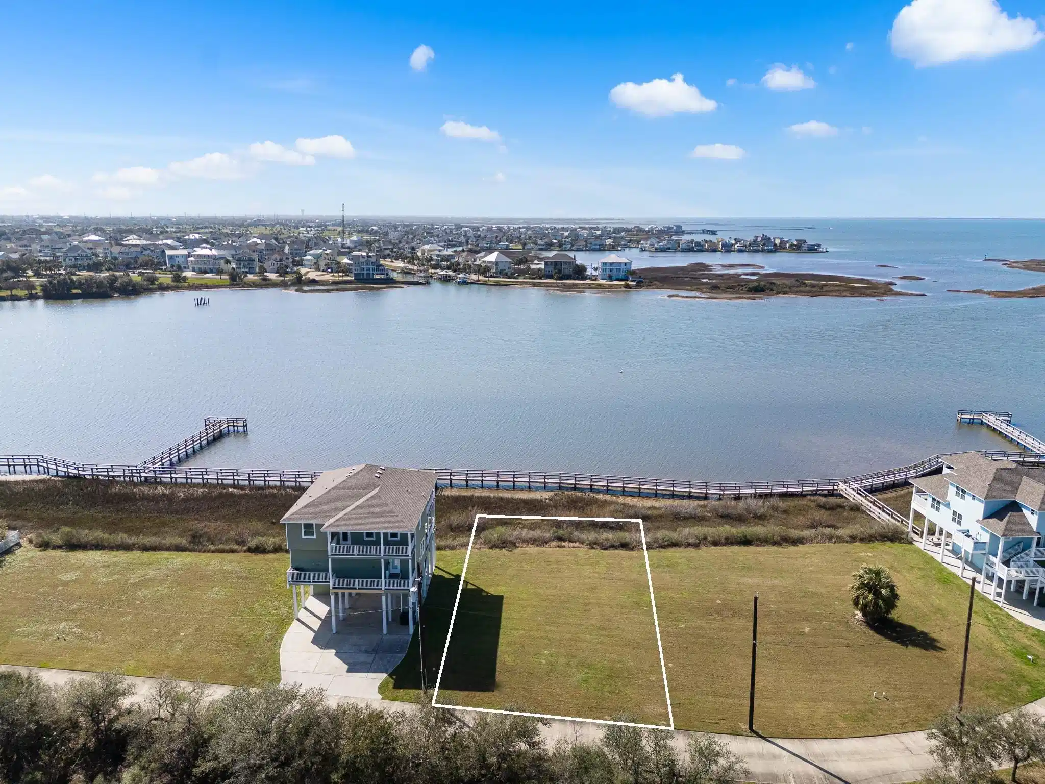 Image 1: Ready for your coastal retreat!