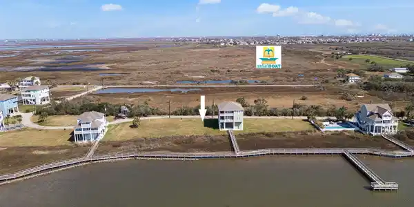 Image 3: You have Eckert Bayou on one side and Artist Boat