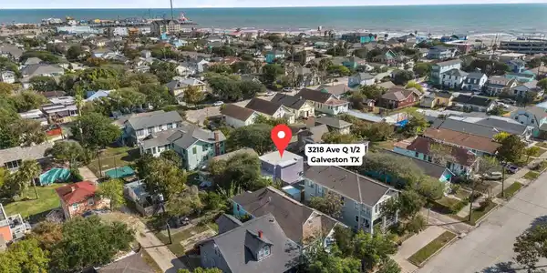 Image 2: So close to the Seawall and everything it has to o