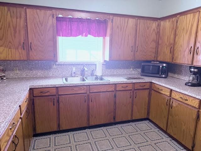 Image 2: BIG KITCHEN