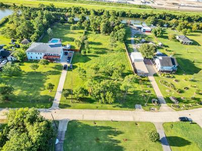 1005 S Country Club Drive