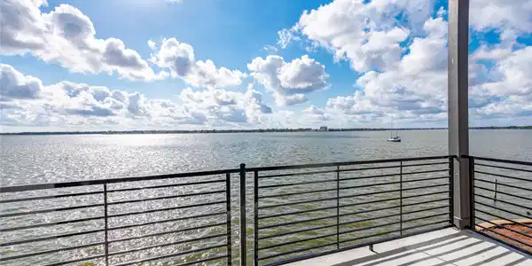 Image 3: 1st story balcony