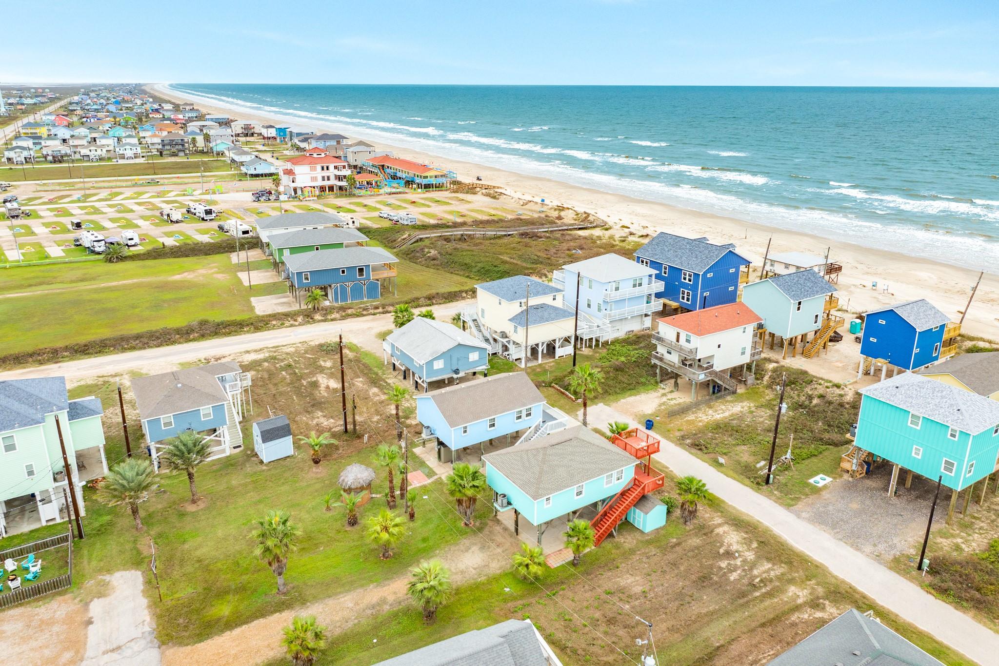 Image 4: View from Surfside Beach looking toward Galveston