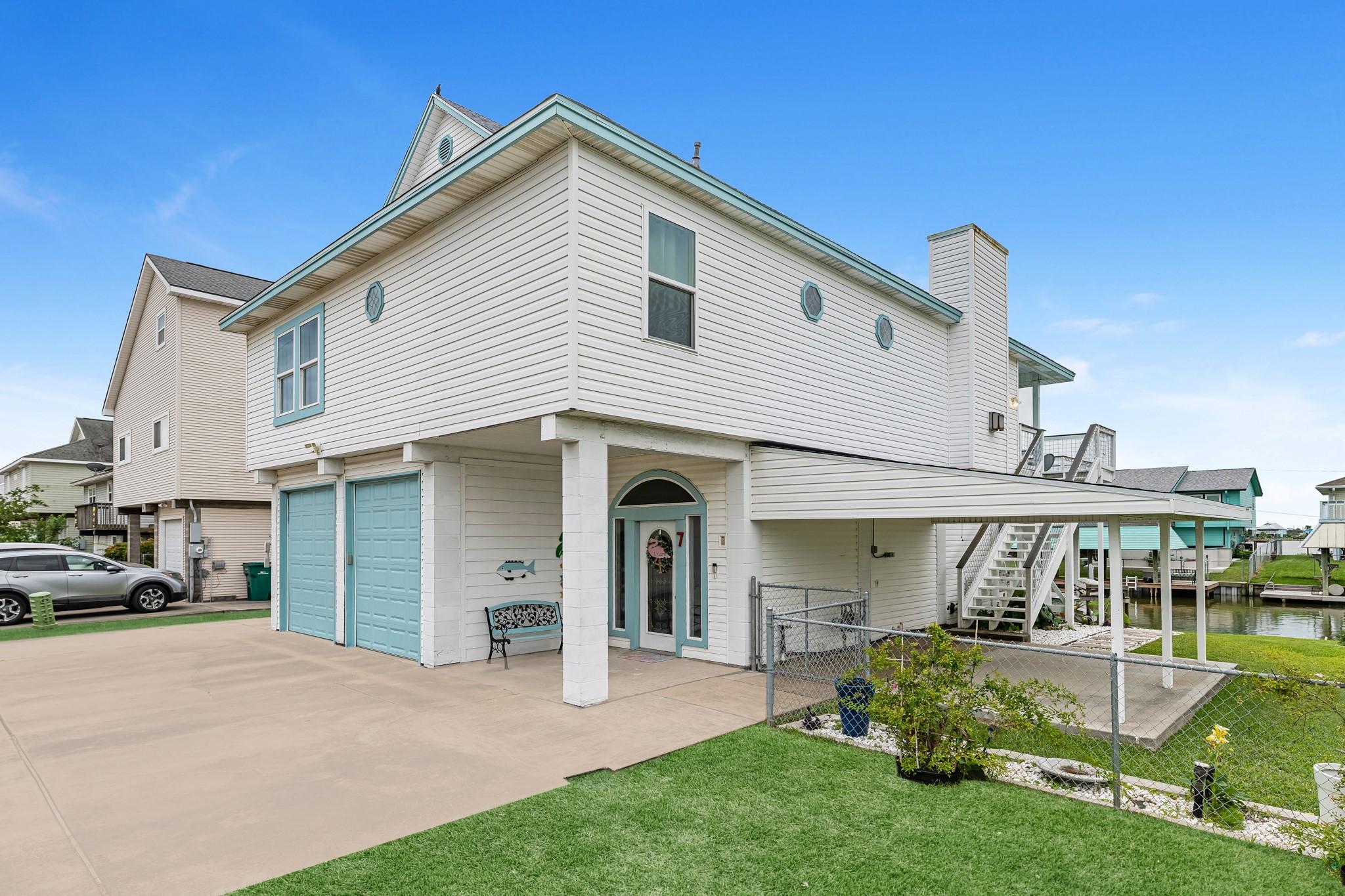 Image 4: Charming waterfront home featuring 2 spacious cove