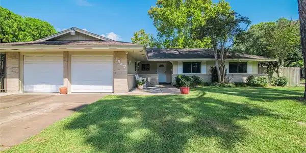 1947 Richvale Lane