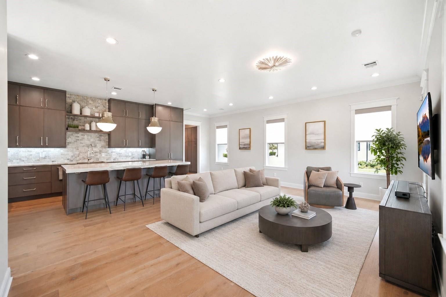 Image 4: Open-concept - Living, Dining and Kitchen. (Virtua