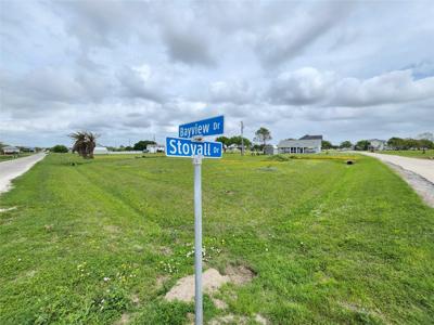 711 Bayview Drive