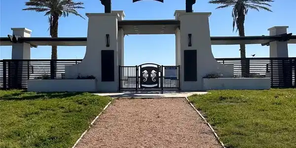 Image 3: Resort-style Gulf-front amenities featuring an ele