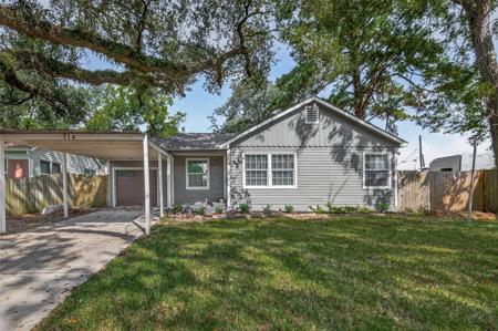 714 E Humble Street