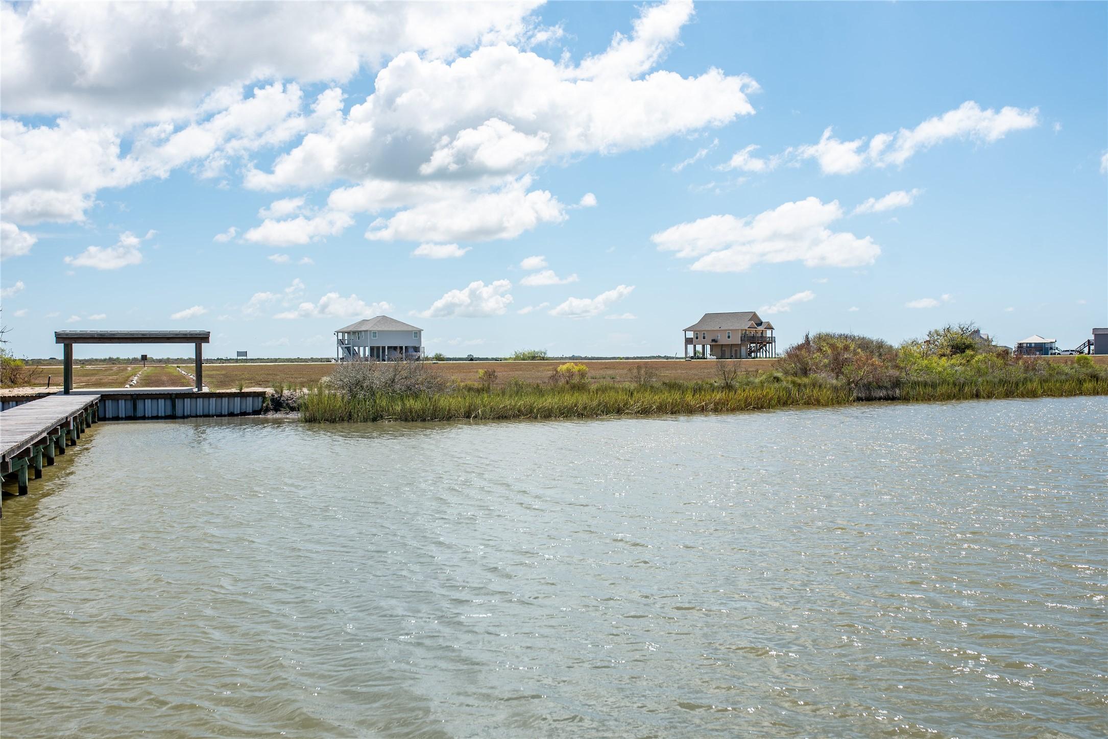 Image 3: Subdivision offers Bay fishing as well as direct a