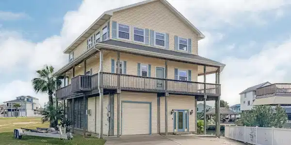 1303 Tiki Drive