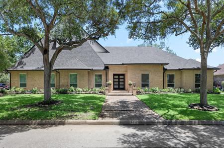 3012 Sea Pines Place