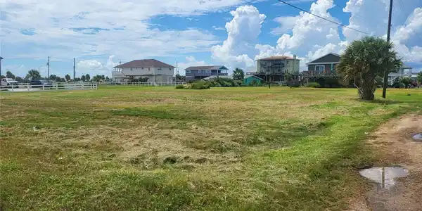 00 East Silver Sands