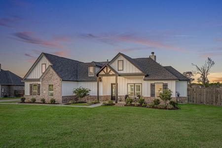 5611 Arrowhead Point Drive