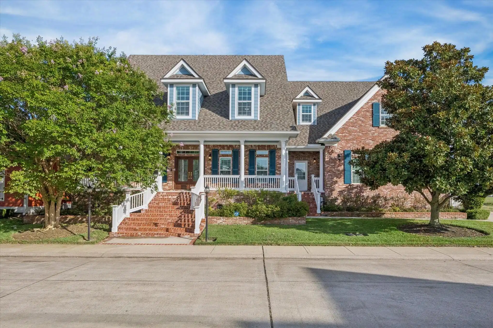 Image 1: Beautiful ALL BRICK Custom home built over a slab
