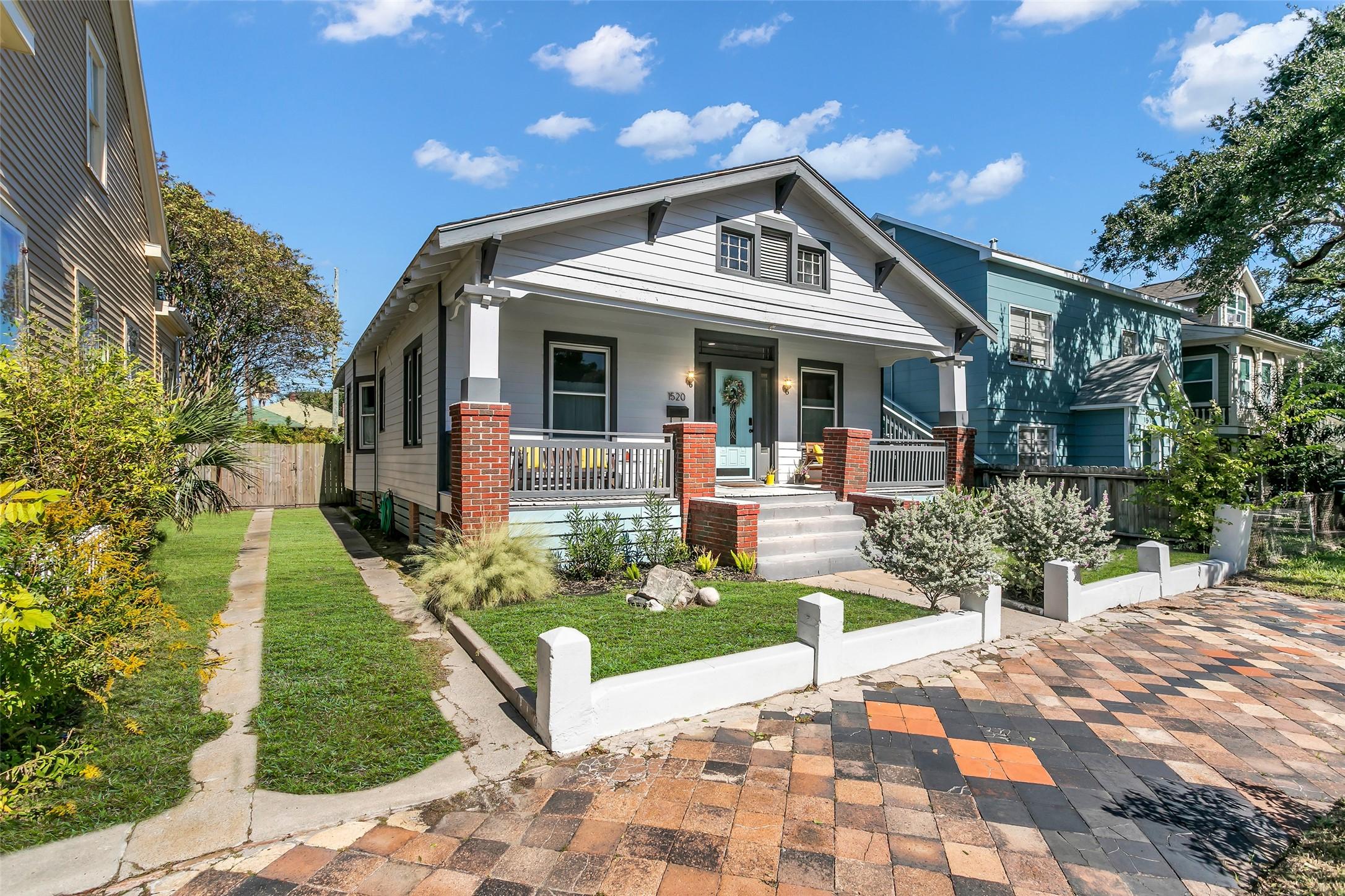 Image 2: Classic Galveston property originally built in 192
