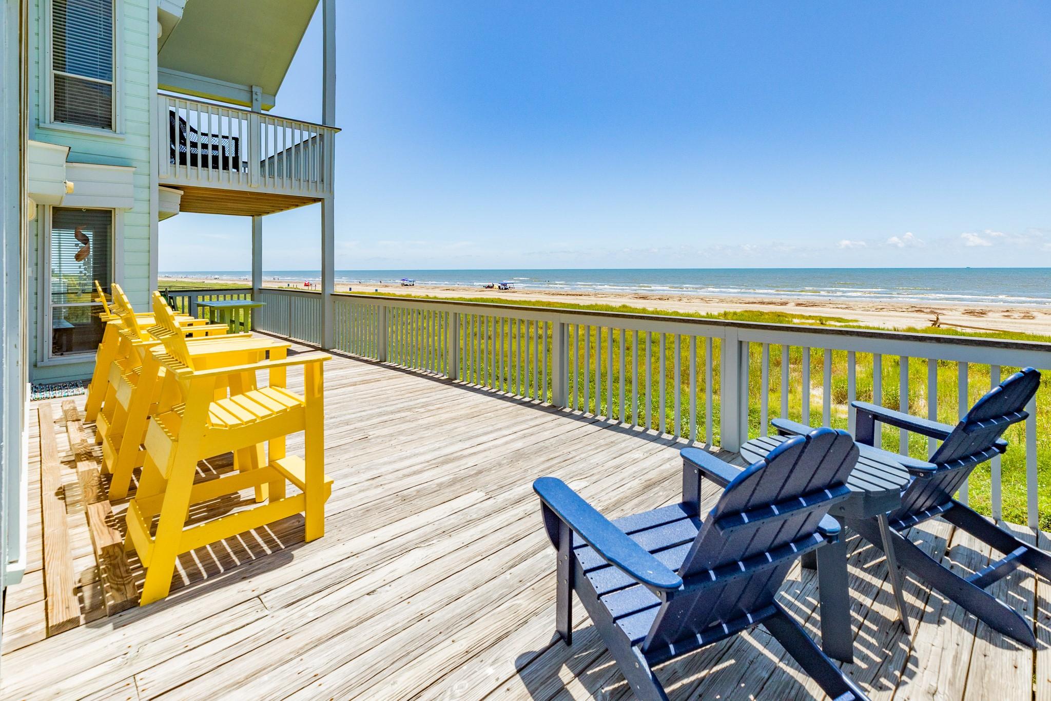 Image 3: Panoramic Gulf views from both levels