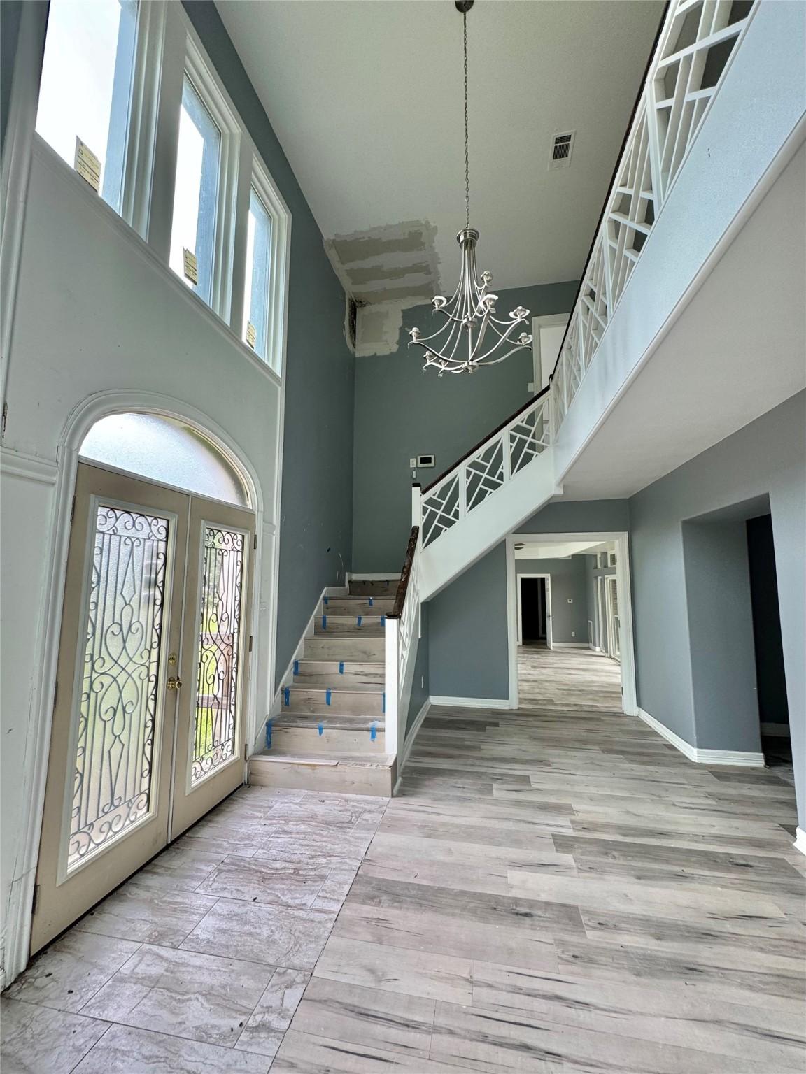 Image 3: front entry view