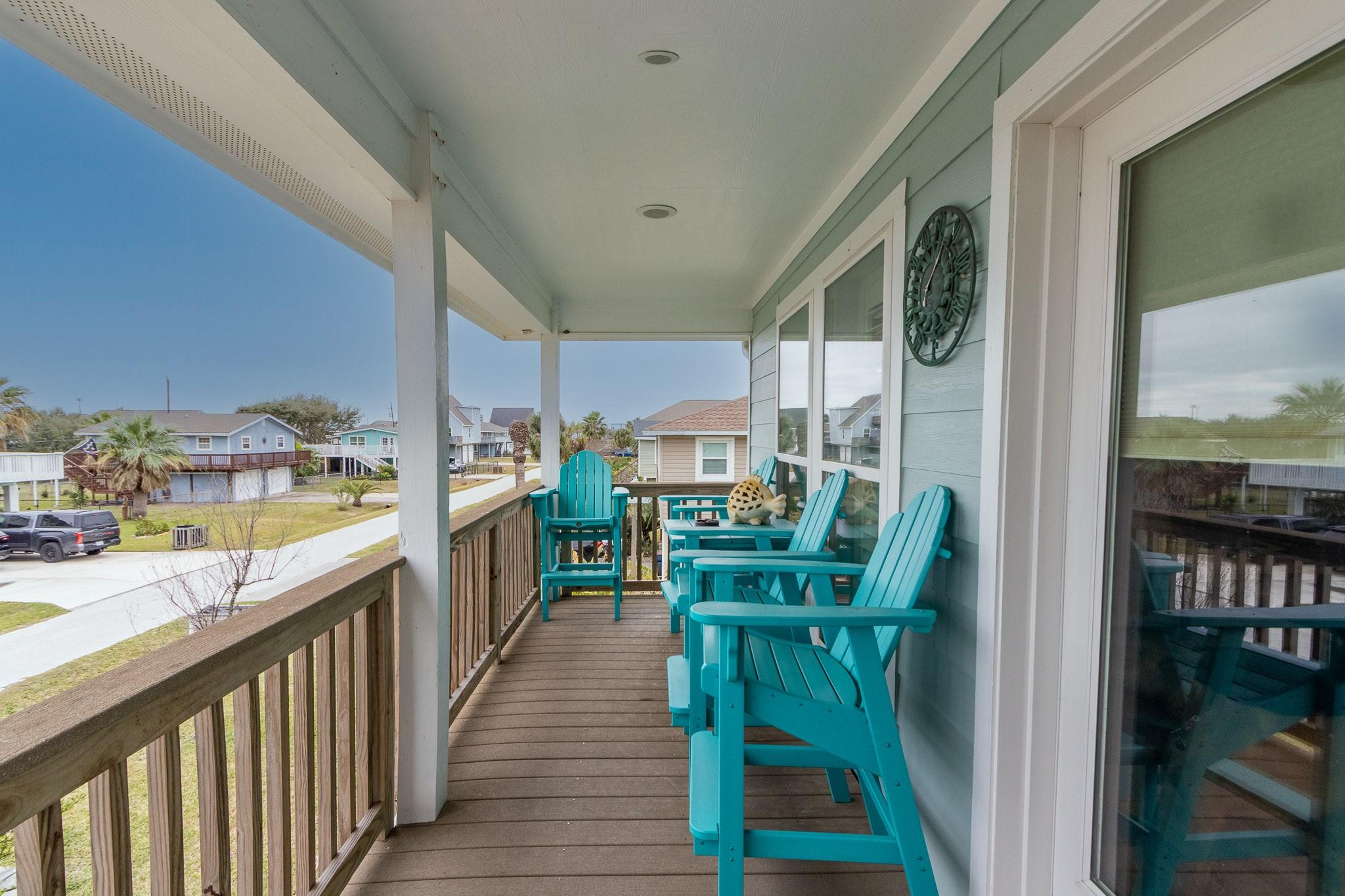 Image 4: Front porch.