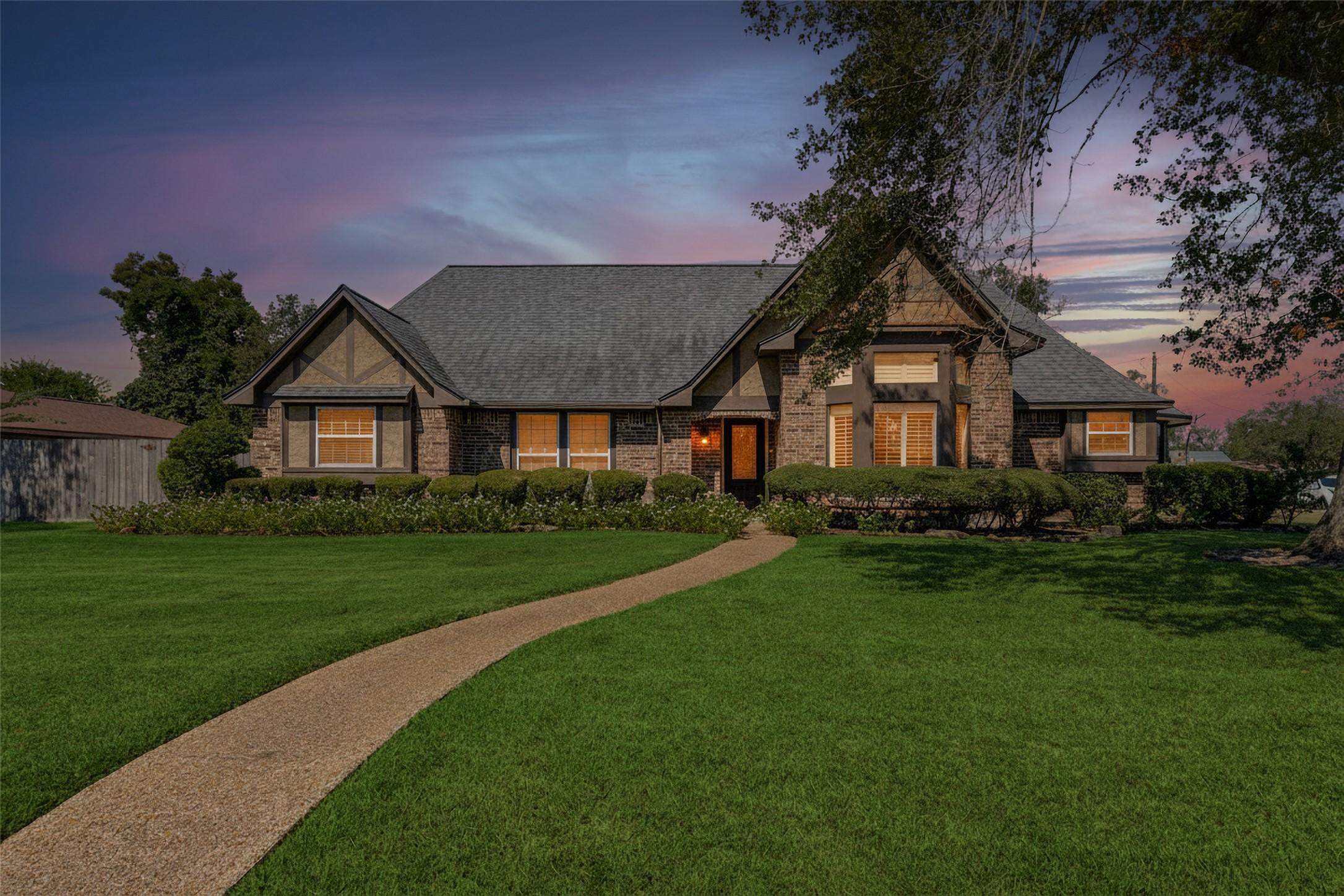 Image 1: Stunning One Story home in desirable Lakewood Neig