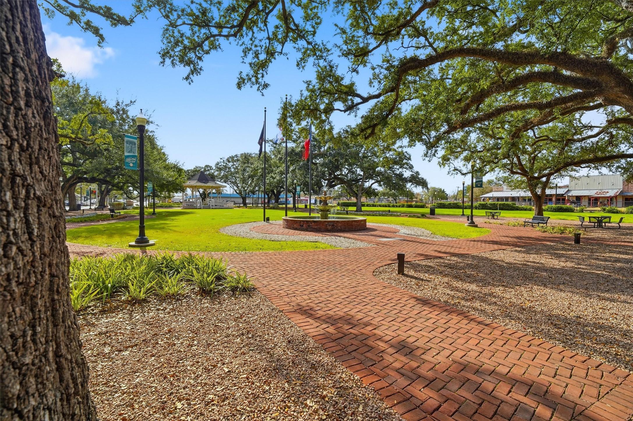 Image 4: Just one block away from League City's town center