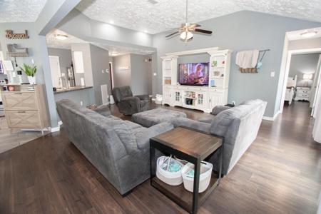 320 Anchor Way