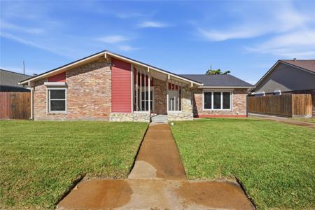 7706 Chantilly Circle