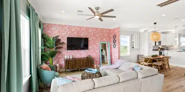 Image 3: Gather the family and guests together in your styl