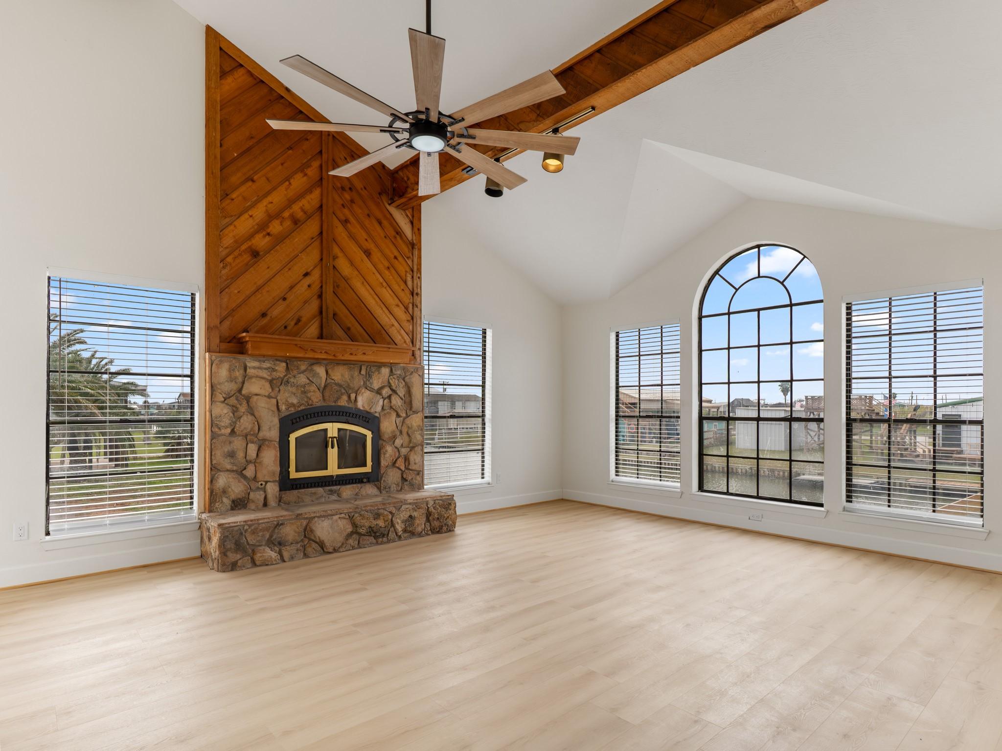 Image 1: Living Room