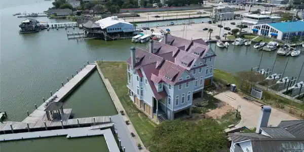 2447 Lakewood Pointe
