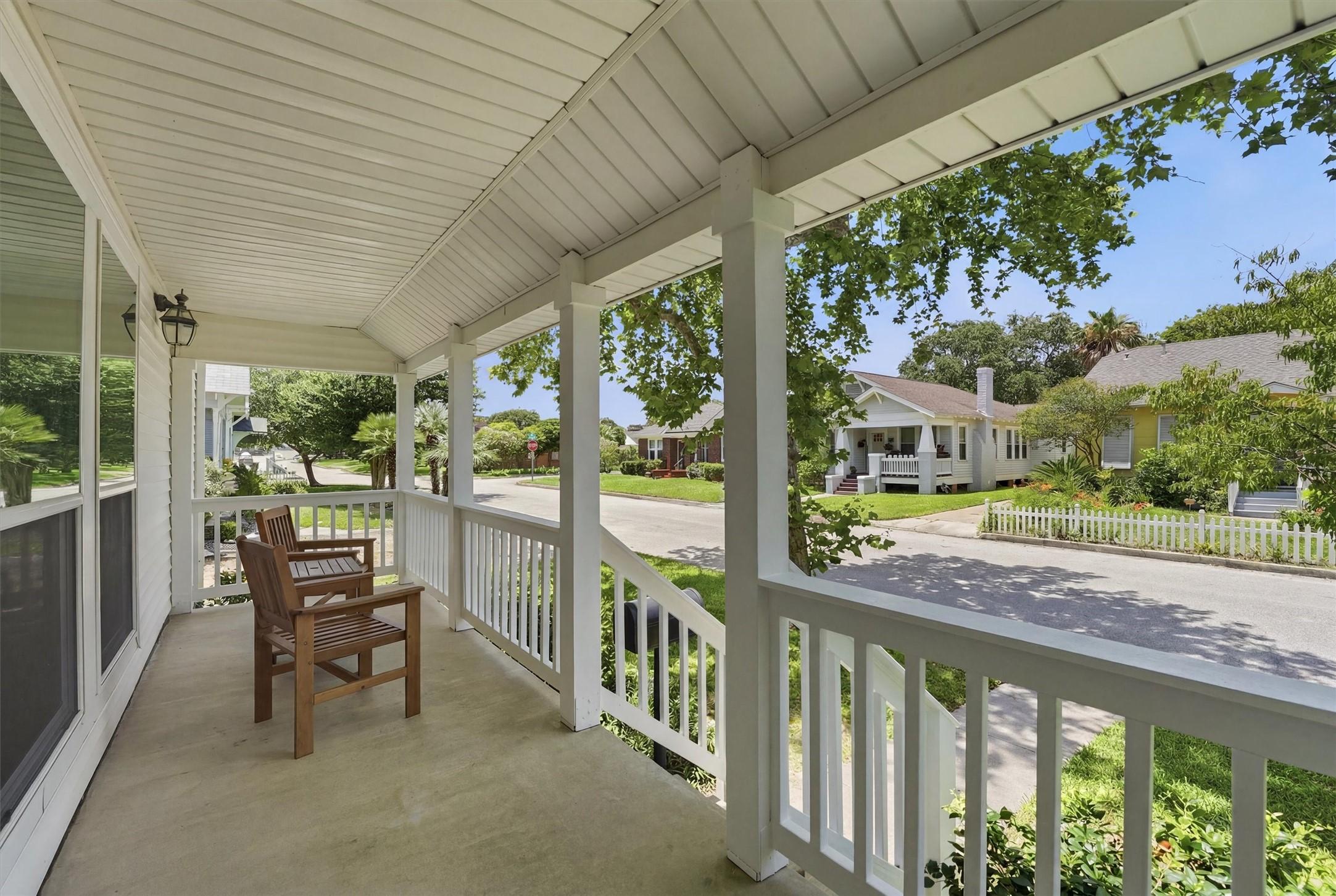 Image 3: Great front porch!
